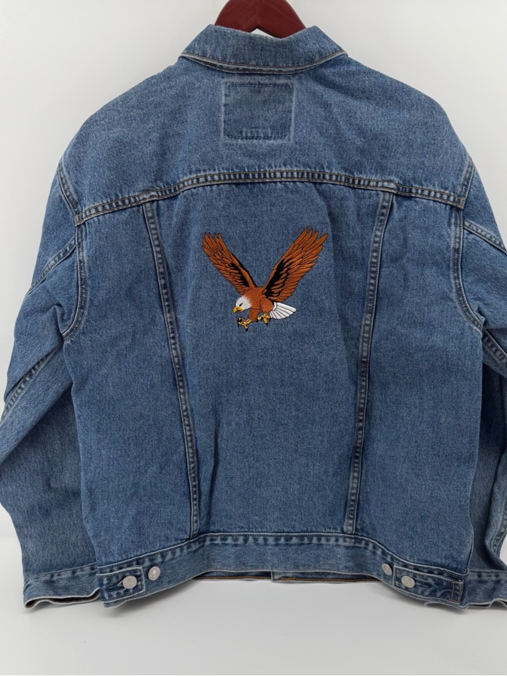 Vtg Levis (M) 70507 Oversized Boyfriend Denim Trucker Jacket Embroidered Eagle
